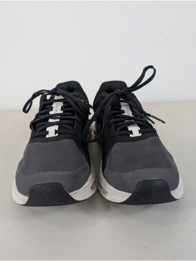 On cloud running shoes in black, gray men's size 7.5